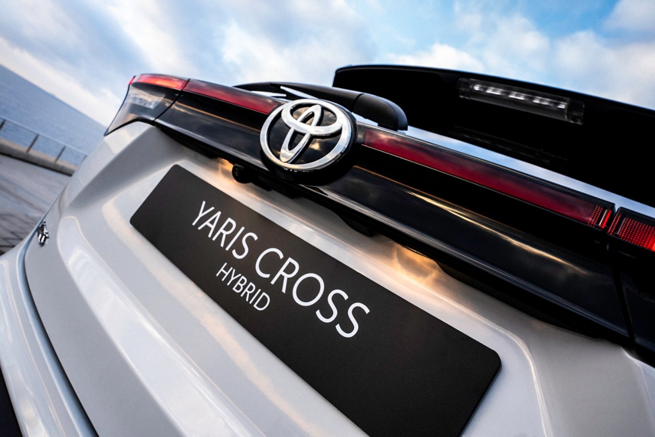 Toyota Yaris Cross din spate